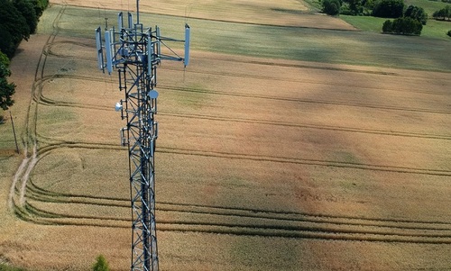 cell-tower-rural-wheat-field-shutterstock-650.jpg
